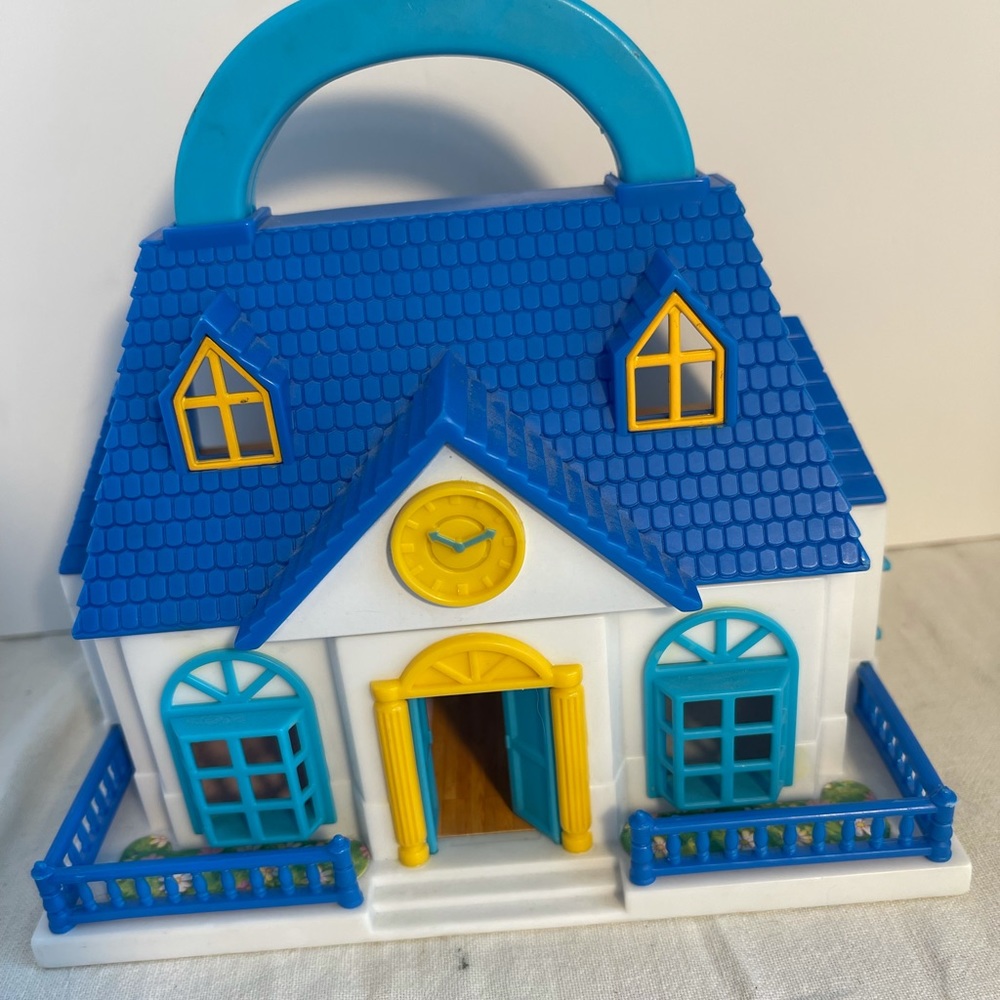 Blue box doll house, #671982
